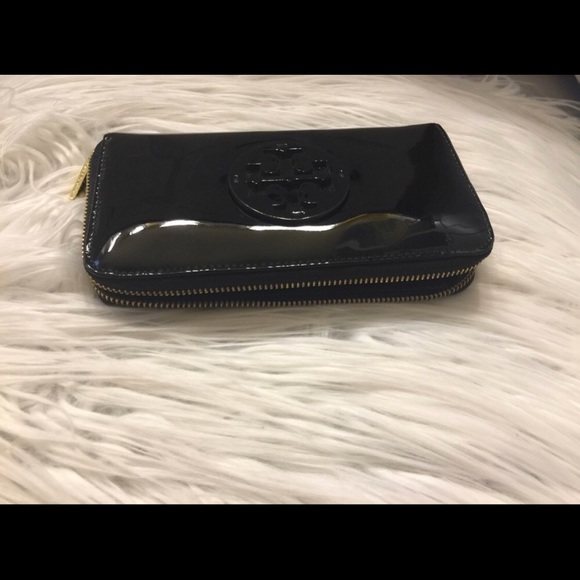 Tory Burtch Patent Leather Wallet - Picture 4 of 7